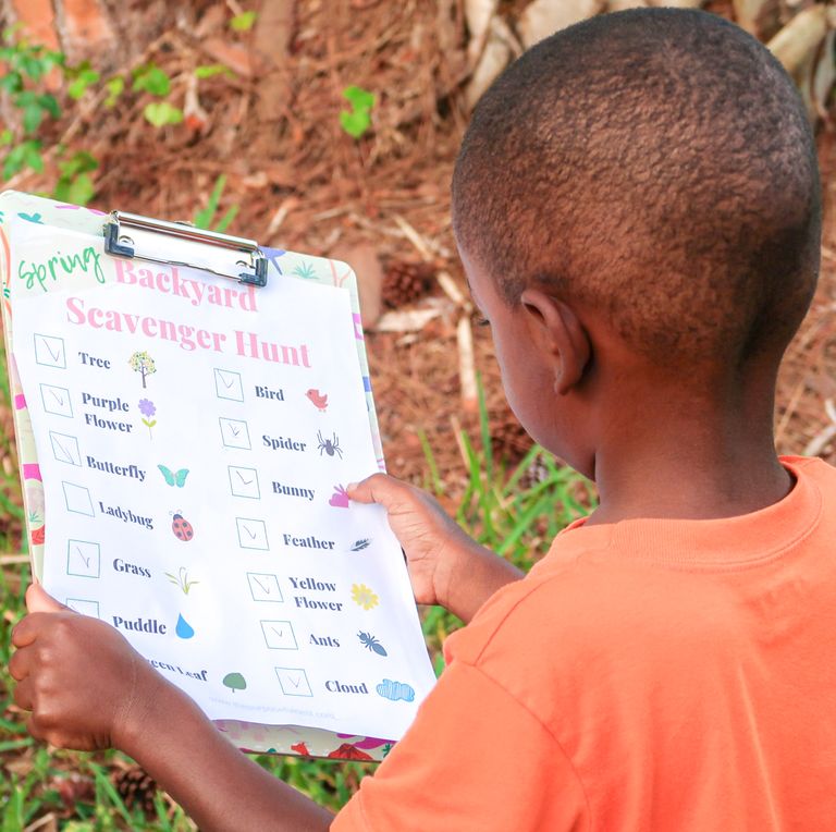 Outdoor Physical Activities For Preschoolers - Scavenger Hunt