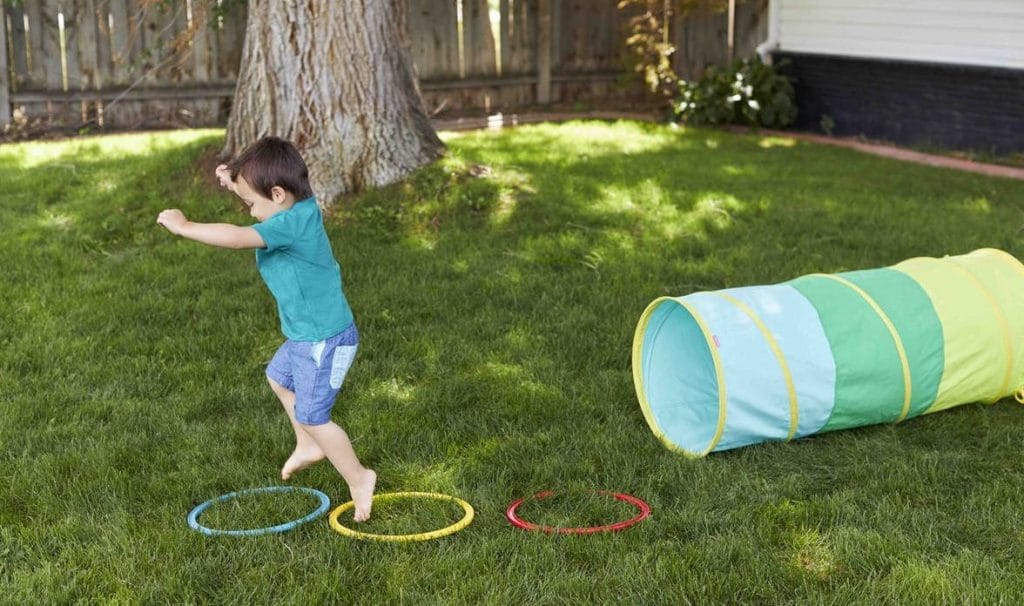 Outdoor Physical Activities For Preschoolers - Kiddie Obstacle Course