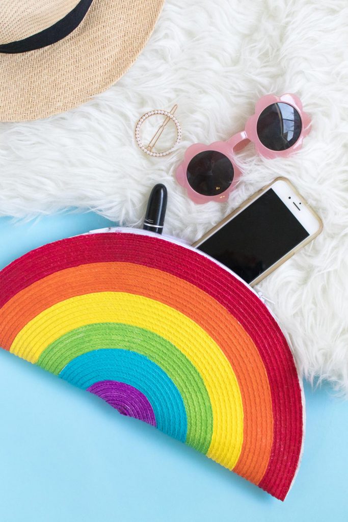 Easy Things To Make For Mother's Day - Diy Rainbow Clutch