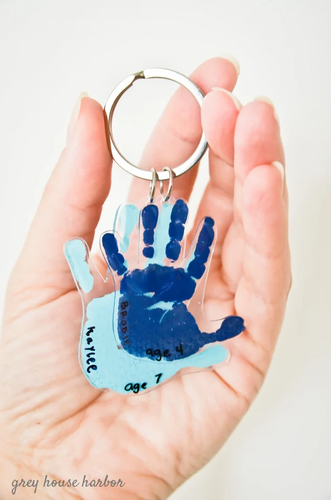 Father's Day Projects For Toddlers - Diy Handprint Keychain