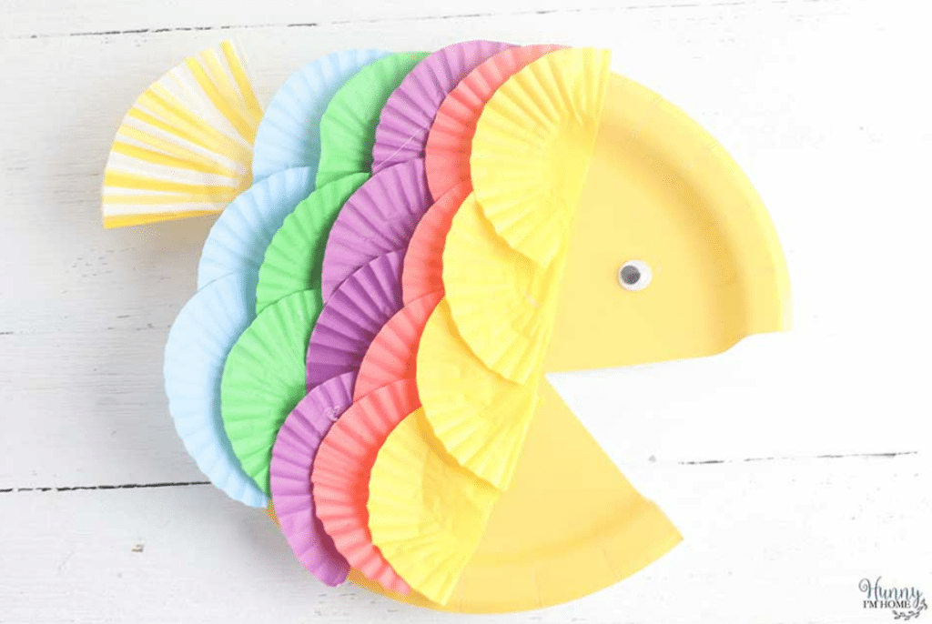 Beach Crafts for Toddlers - Paper Plate Fish Craft 