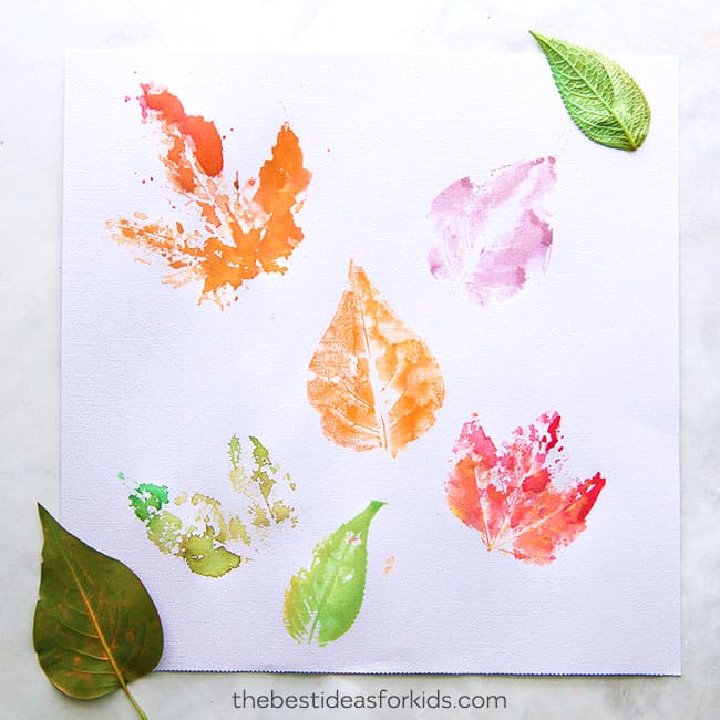 Easy Art Projects for Toddlers - Leaf Painting
