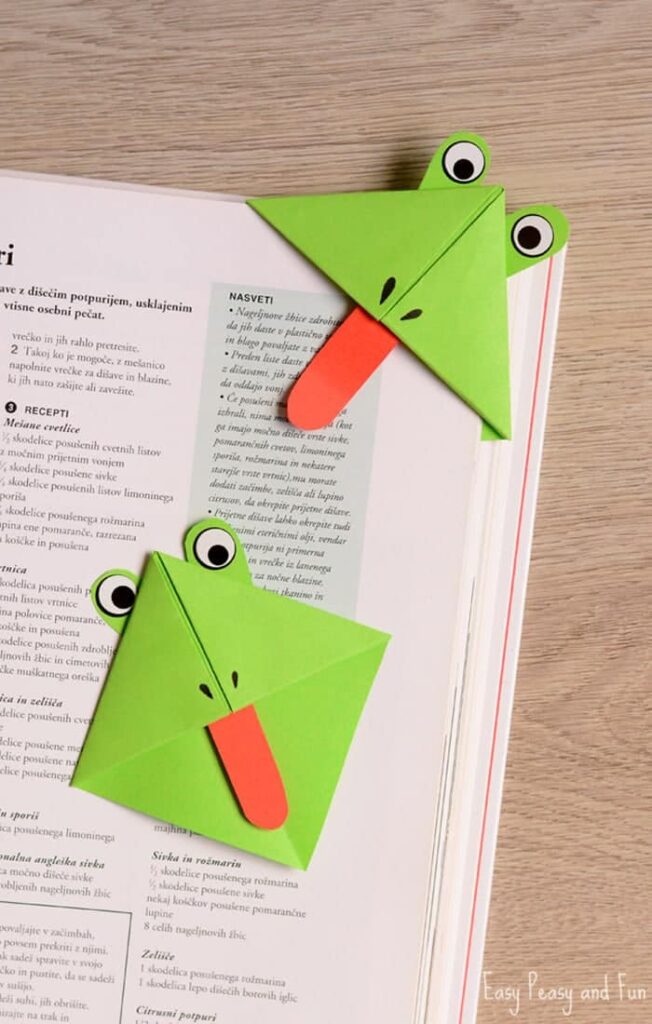 Frog Crafts for Toddlers - Frog Corner Book Mark