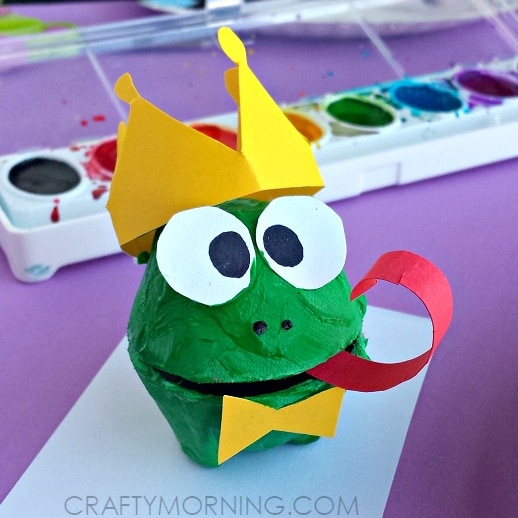 Frog Crafts for Toddlers - Frog Egg Carton Face