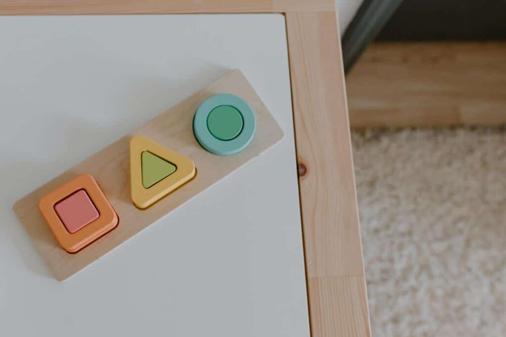 Math Activities For Preschoolers - Shapes And Patterns Activities